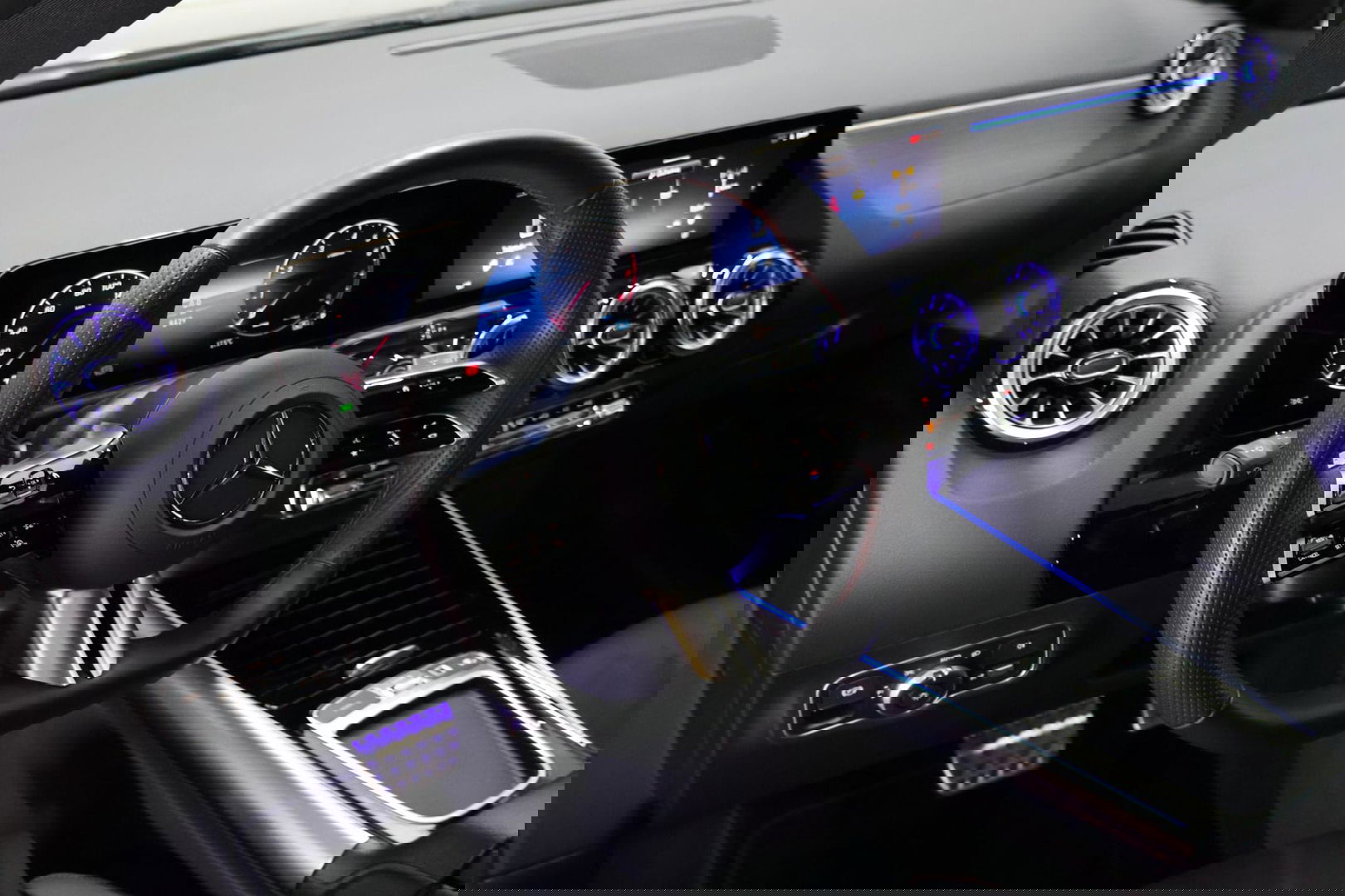 Mercedes-Benz GLA 200 AMG Line