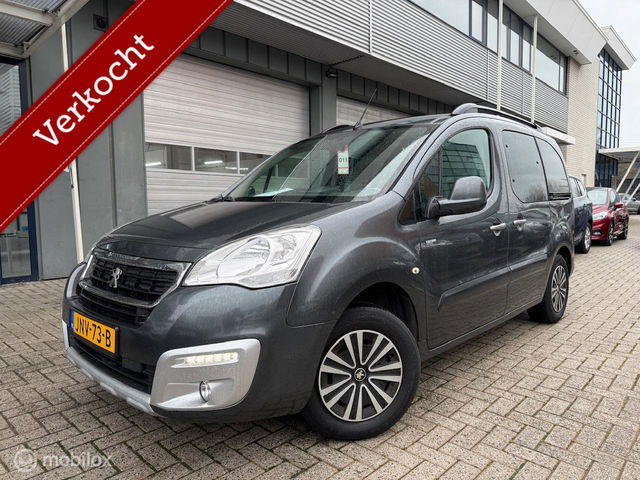 Peugeot Partner - 1.2 Benzine | Lage km's | Navigatie | 5 zit