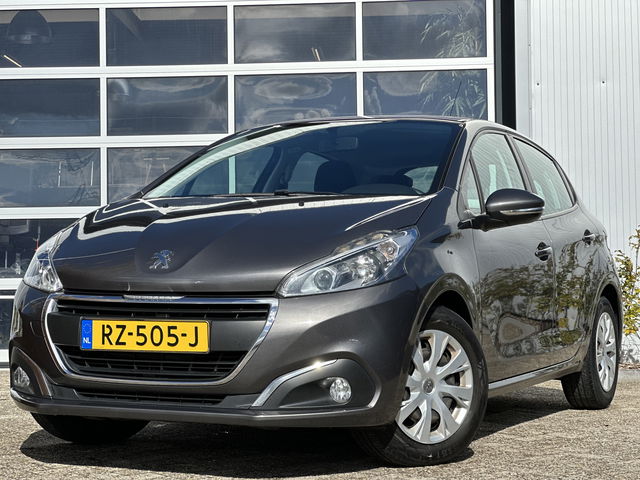 Peugeot 208 - 1.2 PureTech Blue Lion 82pk | Airco | Apple Carplay/Android Auto | Cruise control | DAB | Navigatiesysteem full map | Parkeersensor achter | Zeer compleet!