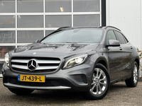 Mercedes-Benz GLA - 180 Lease Edition Ambition 122pk | Bi-xenon koplampen | Bluetooth | Cruise control | Lichtmetalen velgen 17" | Navigatiesysteem full map | Parkeersensor voor en achter | Zeer nette auto!