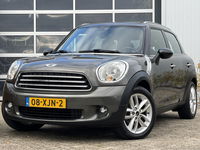MINI Countryman - Mini 1.6 Cooper Edition 124pk | Bluetooth | Cruise control | Lichtmetalen velgen 17" | Navigatiesysteem full map | Parkeersensor achter | Zeer nette staat!