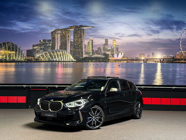 BMW 1 Serie - M135i xDrive High Ex H/K|Schuifdak|Camera|Leder