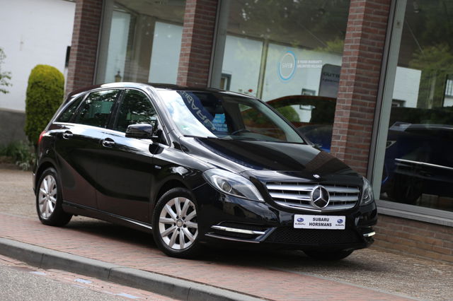 Mercedes-Benz B-Klasse - 180 Ambition Automaat Navi Xenon Leer