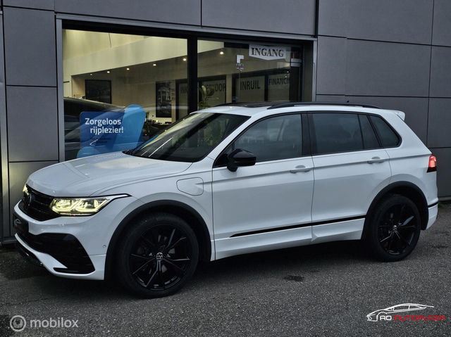 Volkswagen Tiguan - 1.4 TSI eHybrid 3x R-line Panorama/Keyless/Black style