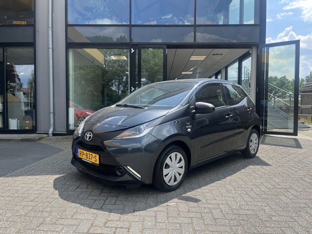 Toyota Aygo - 1.0 VVT-i x-fun Staat in De Krim