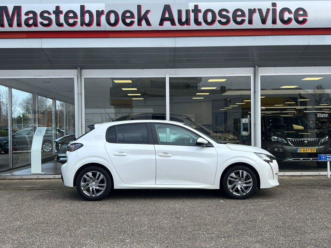 Peugeot 208
