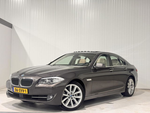 BMW 5 Serie - 528i High Executive|LANE ASSIST|PANO|HEADS UP