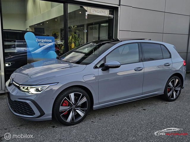Volkswagen Golf - 1.4 eHybrid GTE Panorama/HUD/Keyless/Nardo