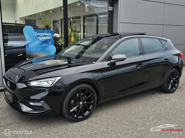 SEAT Leon - 1.4 TSI eHybrid FR Panorama/Keyless/Memory/Camera