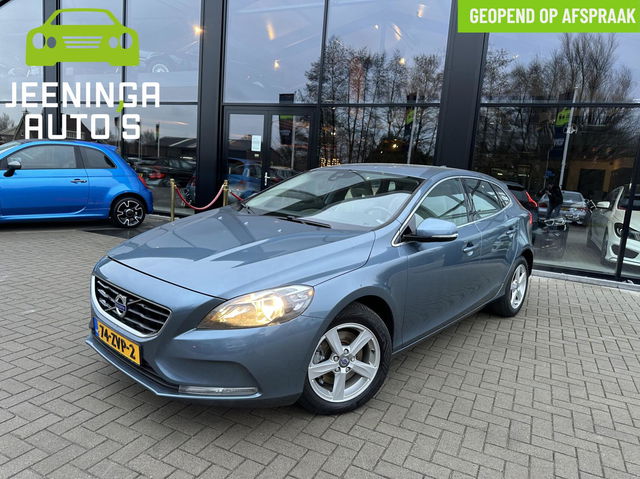 Volvo V40 - T3 Momentum|Camera|Navi|Clima|PDC