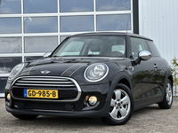 MINI Cooper - Mini 1.5 Business 136PK | Airco | Bluetooth | Cruise Control | Elektrische ramen voor | Navigatiesysteem | Stuur multifunctioneel | Zeer nette auto!
