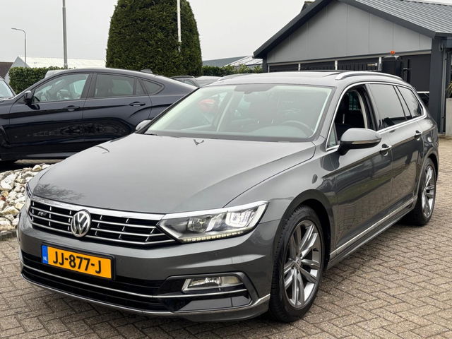 Volkswagen Passat - Variant 1.4 TSI Highline 2016 Pano R-Line Vol Opties