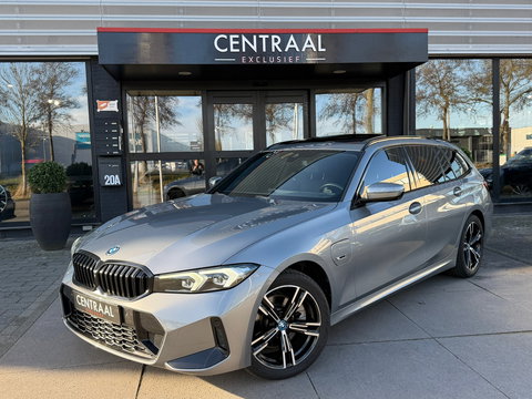 BMW 3 Serie Touring 330e xDrive M-Sport Pano|Keyless|292PK|360Camera|Carplay