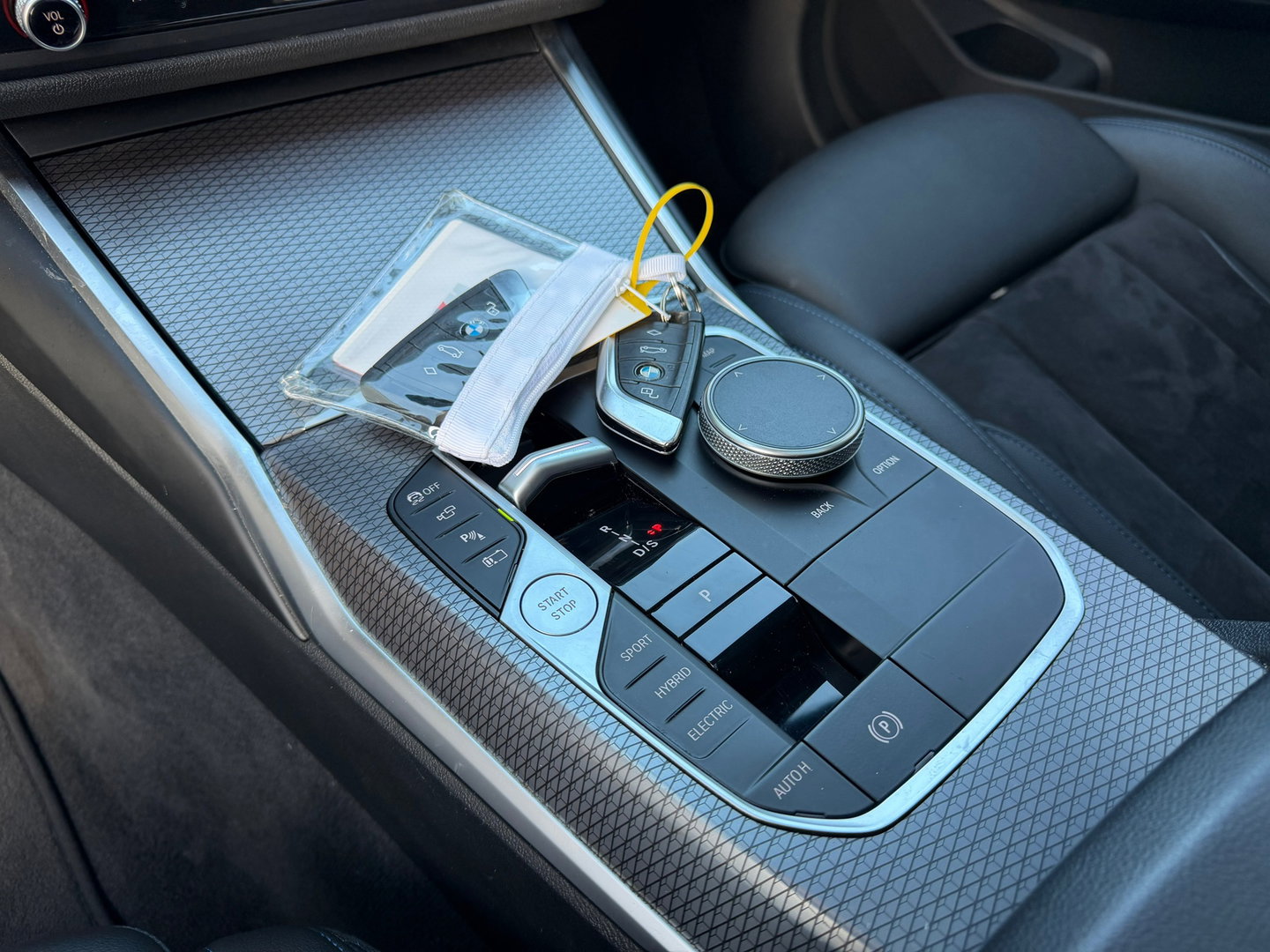 BMW 3 Serie Touring 330e xDrive M-Sport Pano|Keyless|292PK|360Camera|Carplay