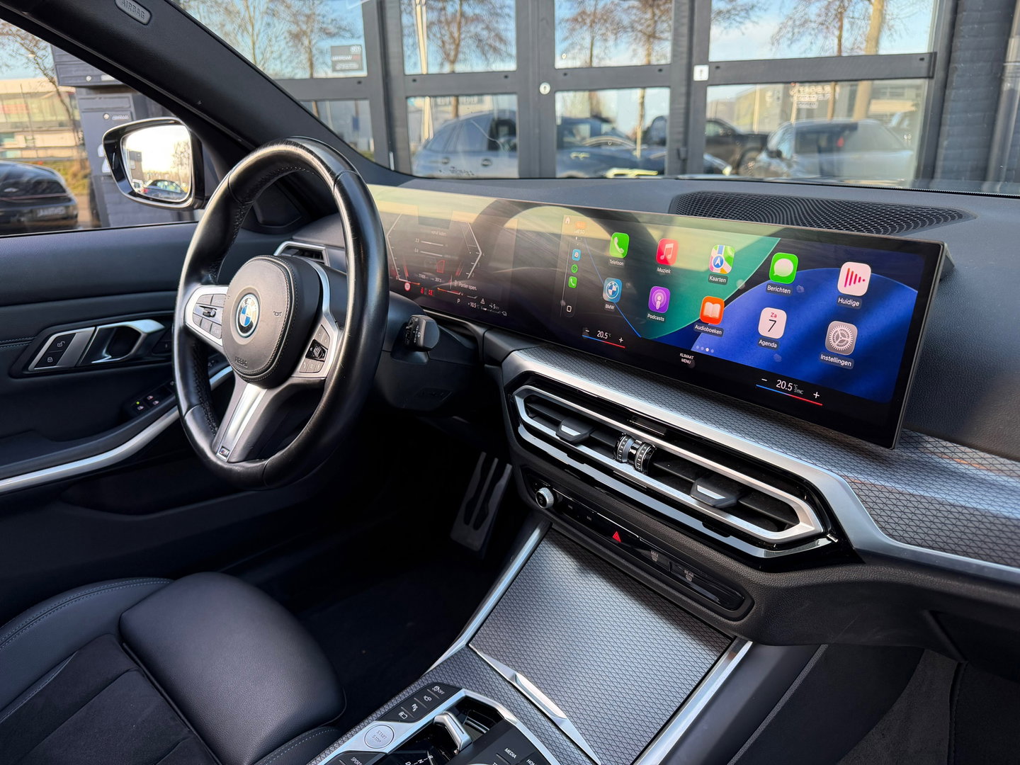 BMW 3 Serie Touring 330e xDrive M-Sport Pano|Keyless|292PK|360Camera|Carplay