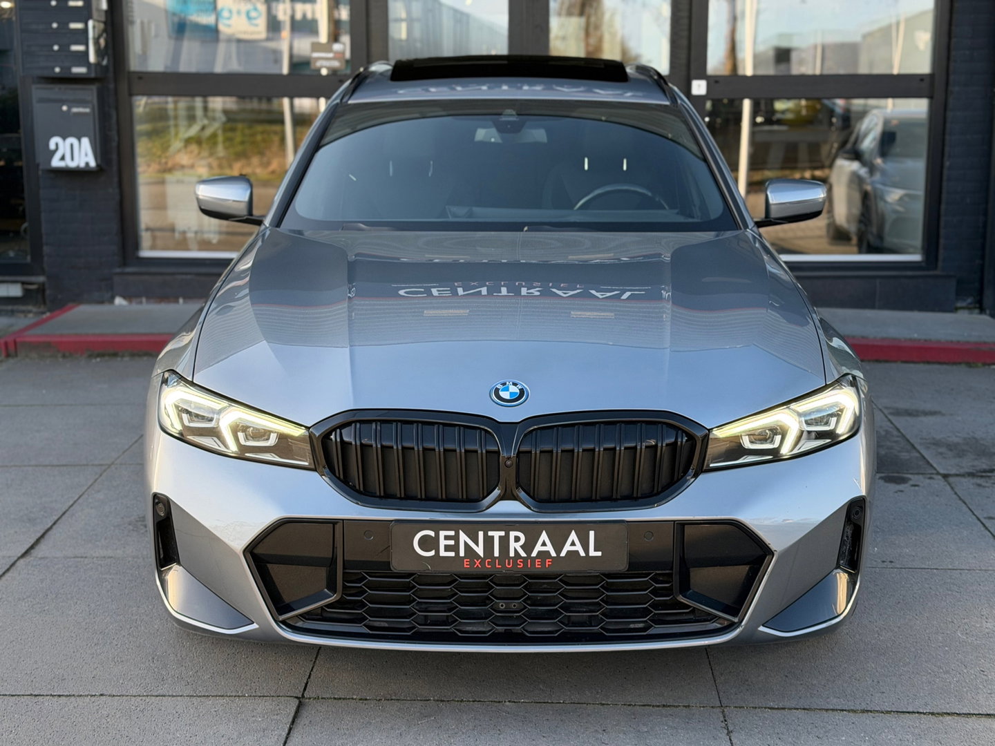 BMW 3 Serie Touring 330e xDrive M-Sport Pano|Keyless|292PK|360Camera|Carplay