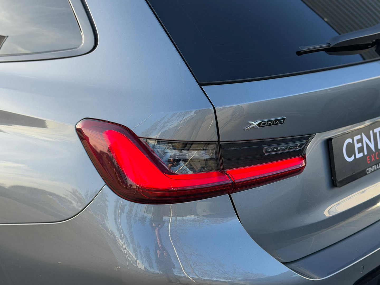 BMW 3 Serie Touring 330e xDrive M-Sport Pano|Keyless|292PK|360Camera|Carplay