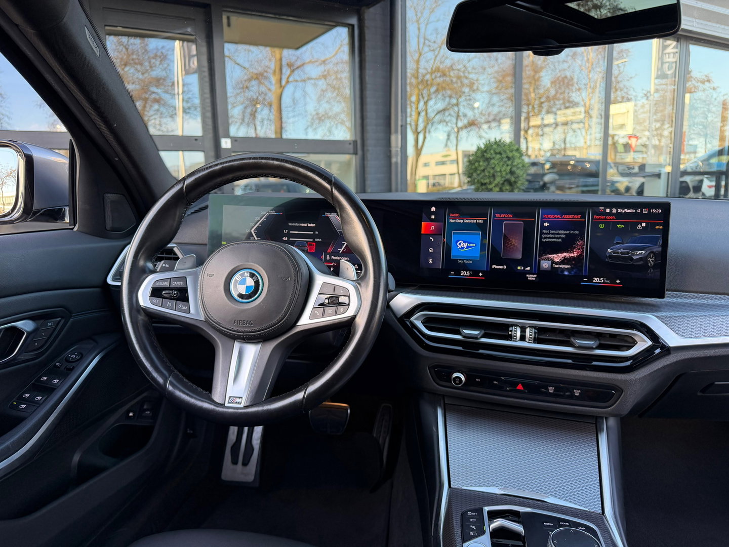 BMW 3 Serie Touring 330e xDrive M-Sport Pano|Keyless|292PK|360Camera|Carplay