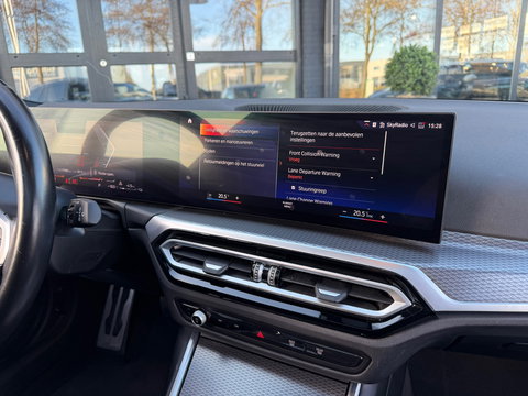 BMW 3 Serie Touring 330e xDrive M-Sport Pano|Keyless|292PK|360Camera|Carplay