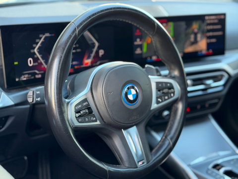 BMW 3 Serie Touring 330e xDrive M-Sport Pano|Keyless|292PK|360Camera|Carplay