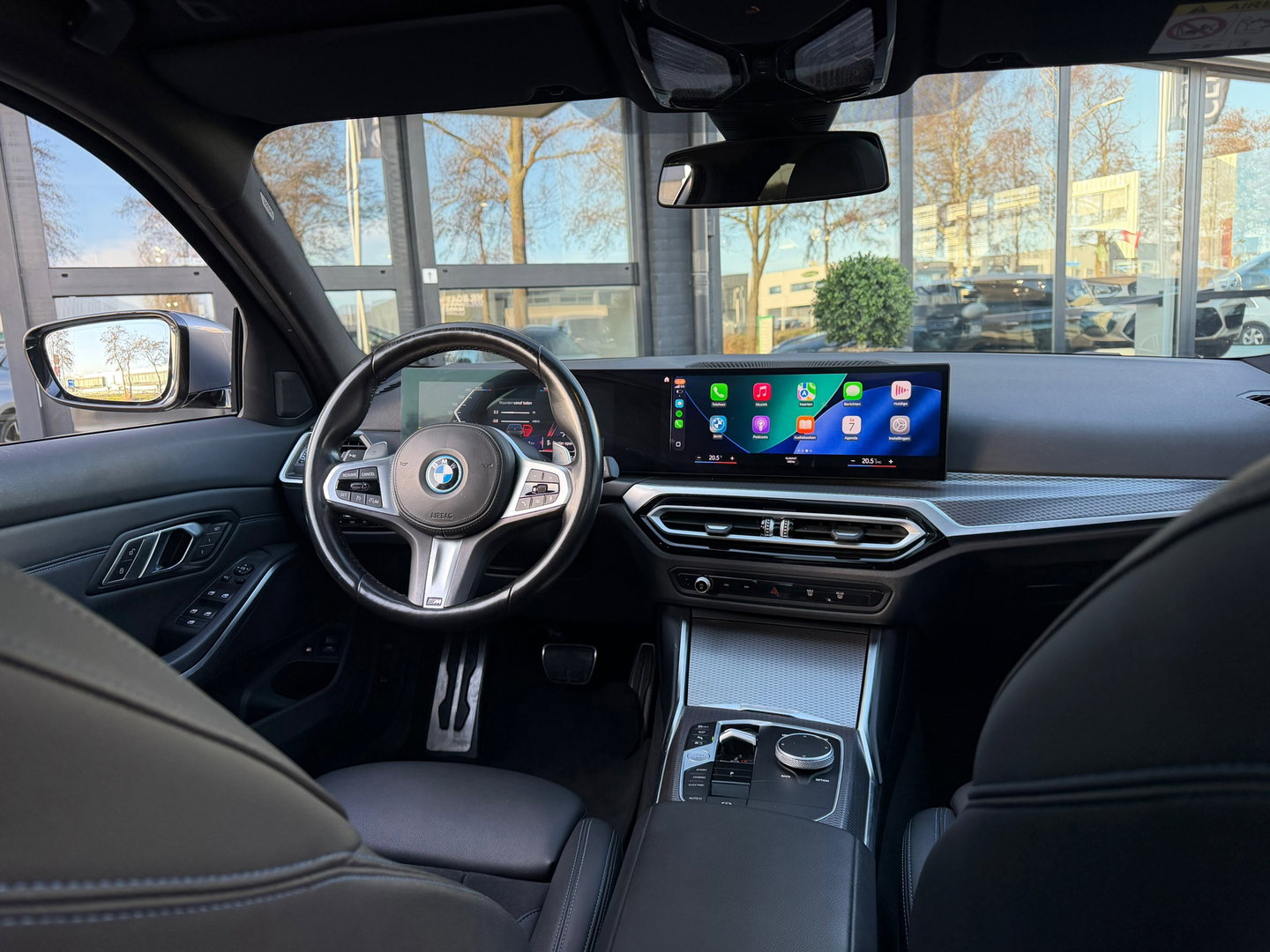 BMW 3 Serie Touring 330e xDrive M-Sport Pano|Keyless|292PK|360Camera|Carplay
