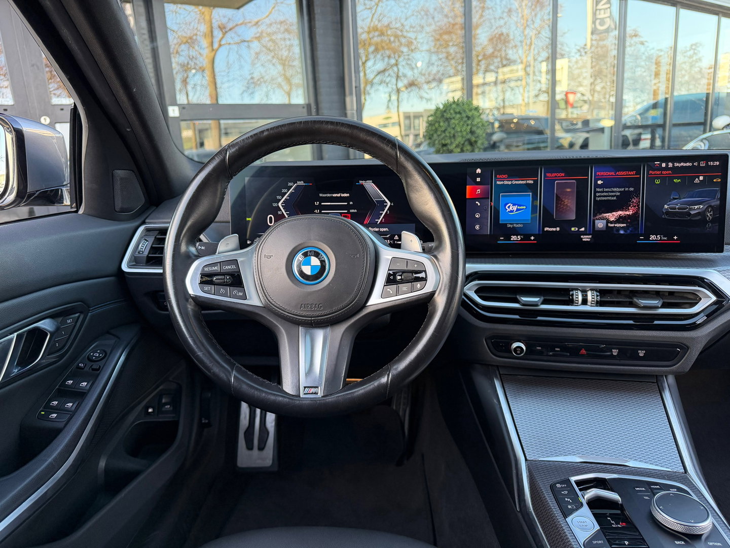 BMW 3 Serie Touring 330e xDrive M-Sport Pano|Keyless|292PK|360Camera|Carplay