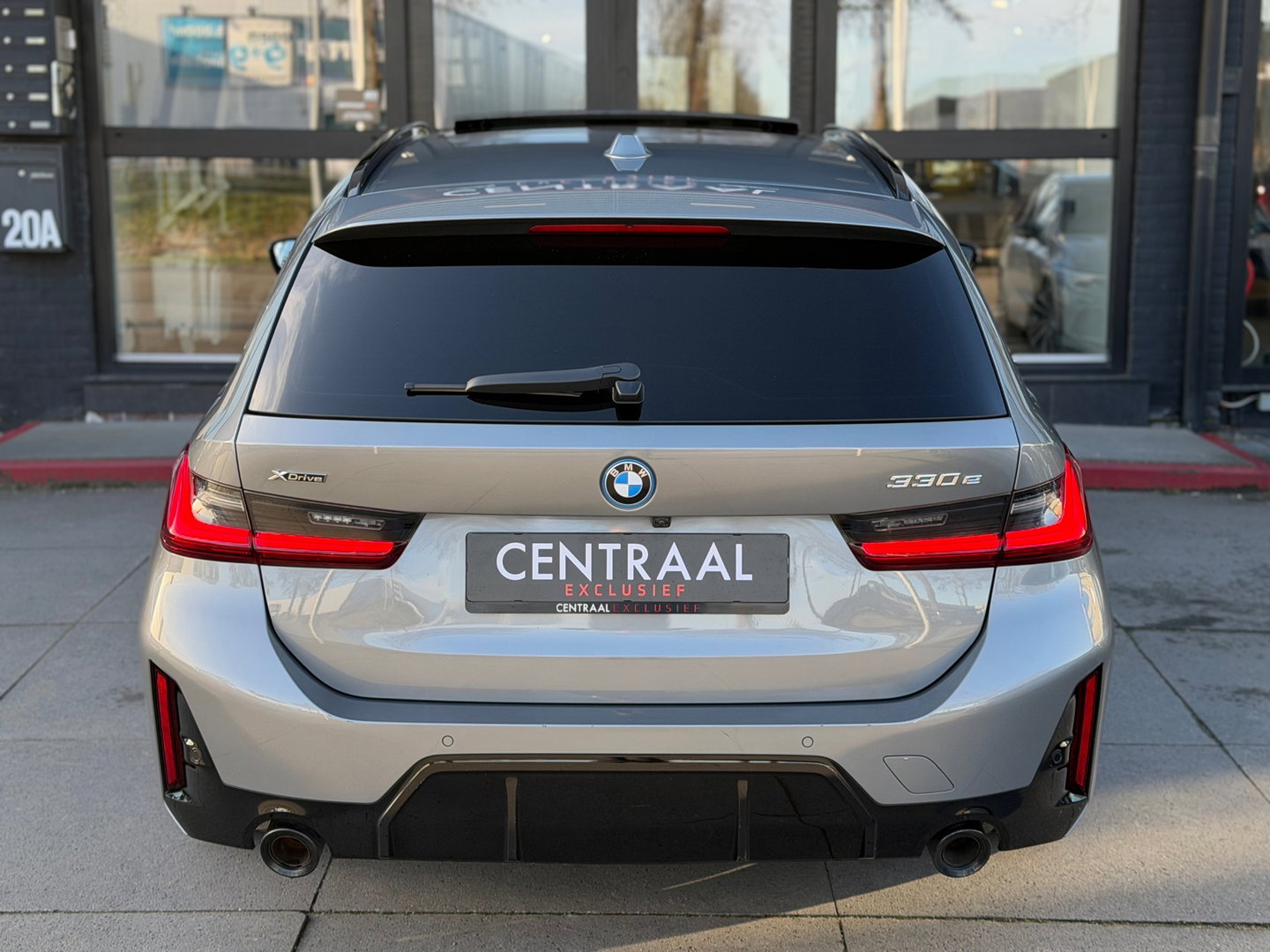 BMW 3 Serie Touring 330e xDrive M-Sport Pano|Keyless|292PK|360Camera|Carplay