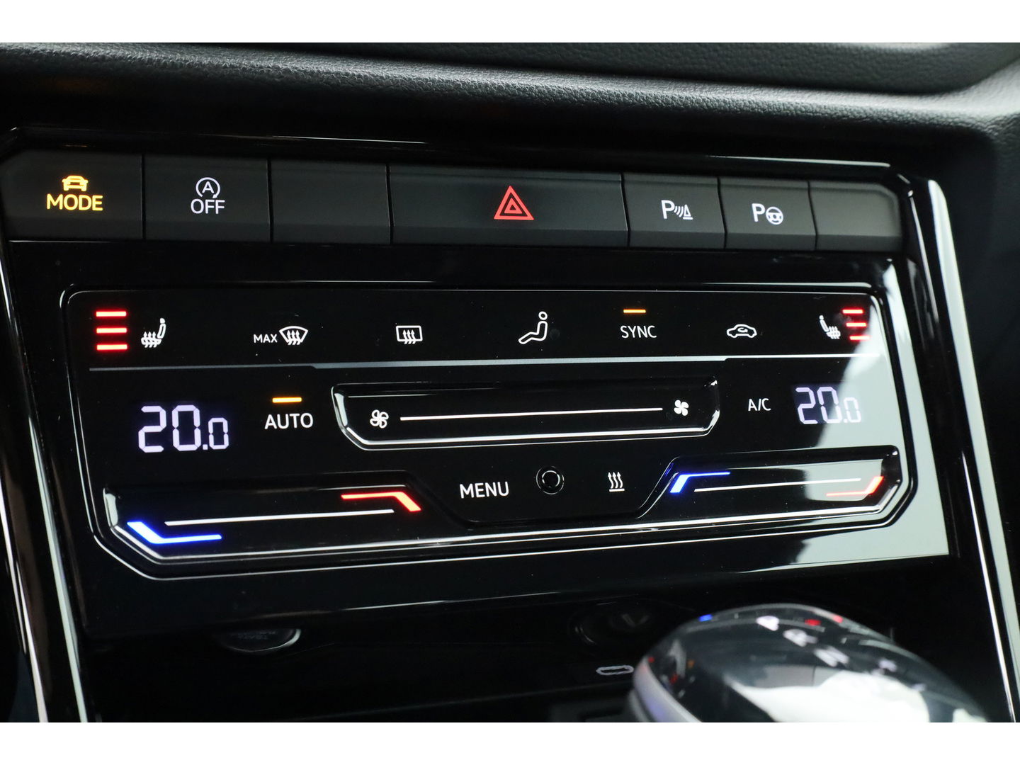 Volkswagen T-Roc Cabrio 1.5 TSI R-Line Edition Grey | Nmr. 930/999 | MAT Grijs | Leder | Stoel- Stuurverw. | Adapt. Cruise | Camera | Keyless | 19''