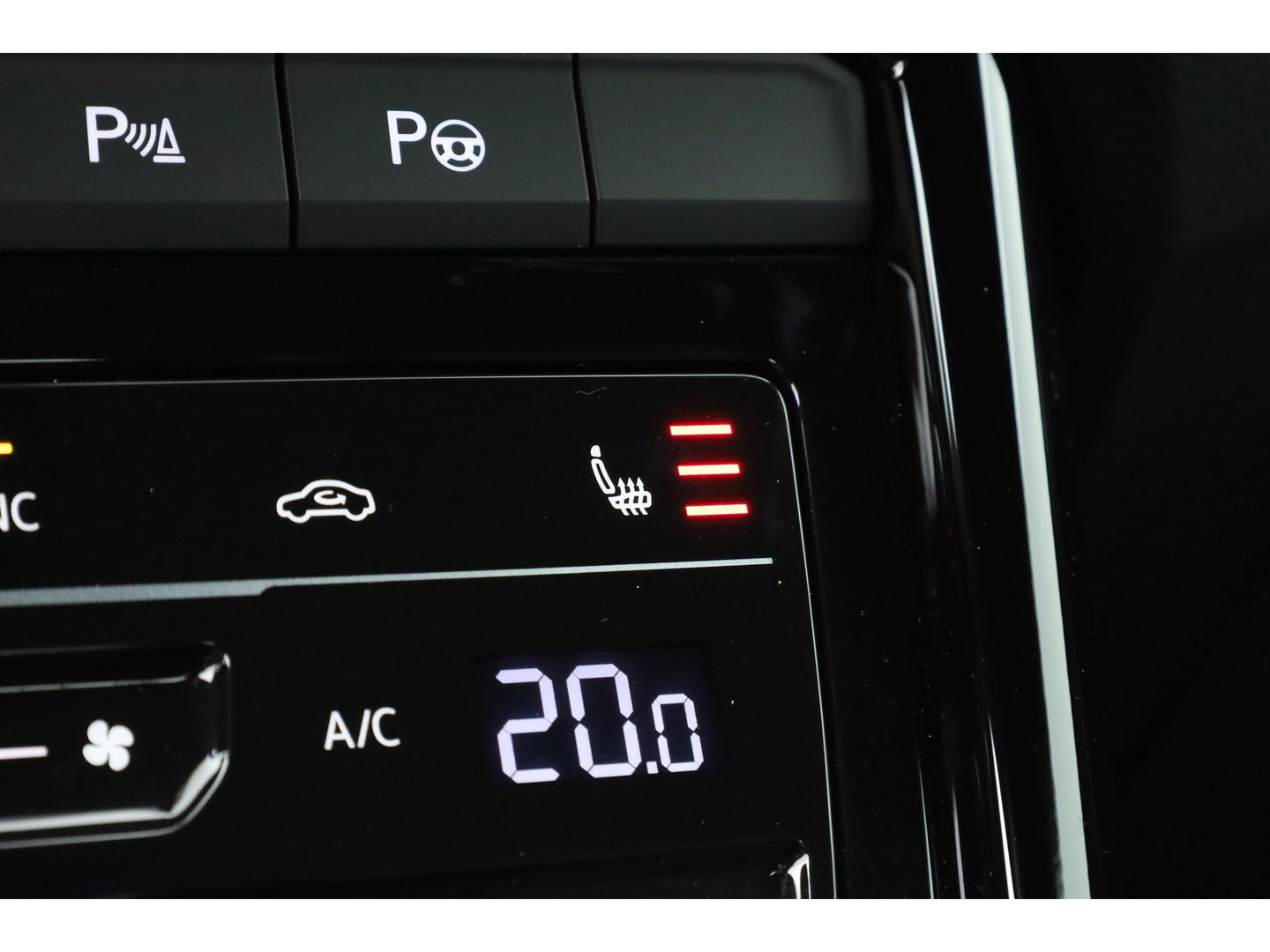 Volkswagen T-Roc Cabrio 1.5 TSI R-Line Edition Grey | Nmr. 930/999 | MAT Grijs | Leder | Stoel- Stuurverw. | Adapt. Cruise | Camera | Keyless | 19''