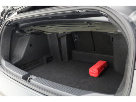 Volkswagen T-Roc Cabrio 1.5 TSI R-Line Edition Grey | Nmr. 930/999 | MAT Grijs | Leder | Stoel- Stuurverw. | Adapt. Cruise | Camera | Keyless | 19''