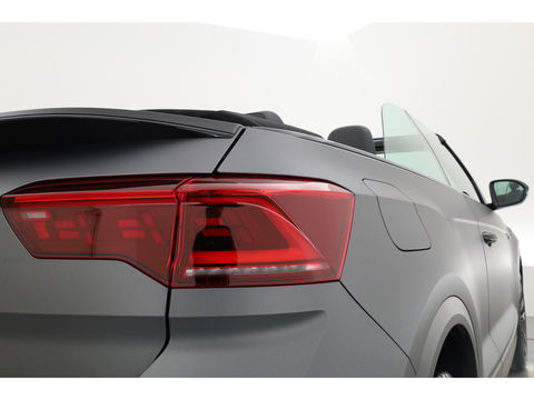 Volkswagen T-Roc Cabrio 1.5 TSI R-Line Edition Grey | Nmr. 930/999 | MAT Grijs | Leder | Stoel- Stuurverw. | Adapt. Cruise | Camera | Keyless | 19''