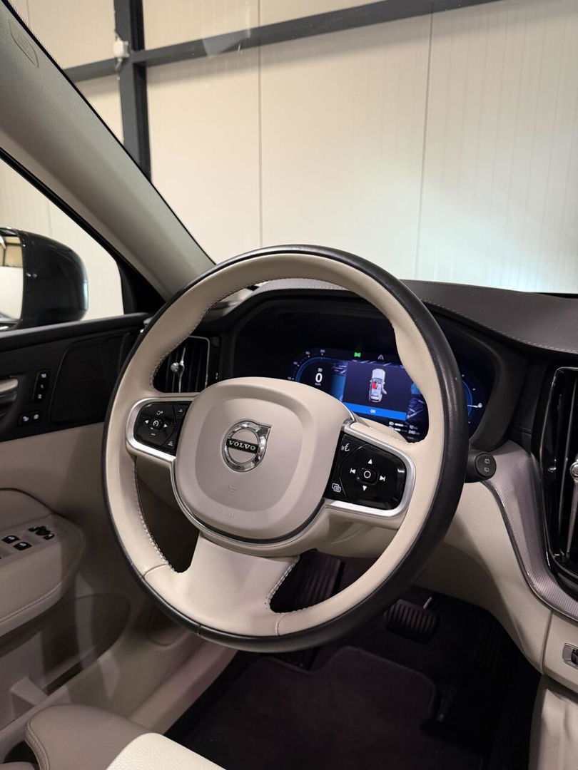 Volvo XC60 2.0 Recharge T6 AWD Inscription Pano H&K Trekhaak