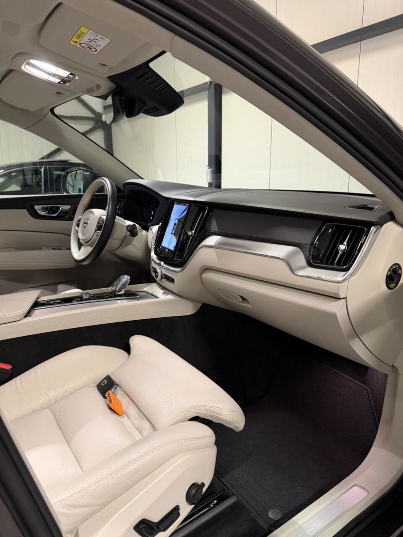 Volvo XC60 2.0 Recharge T6 AWD Inscription Pano H&K Trekhaak