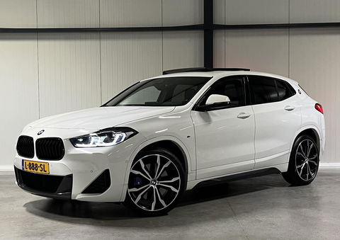 BMW X2 sDrive20i M-sport 178PK Pano Trekhaak Sfeer Head-up