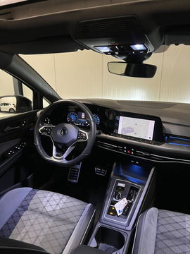 Volkswagen Golf 1.5 eTSI R-Line Pano Carplay Sfeer IQ Light