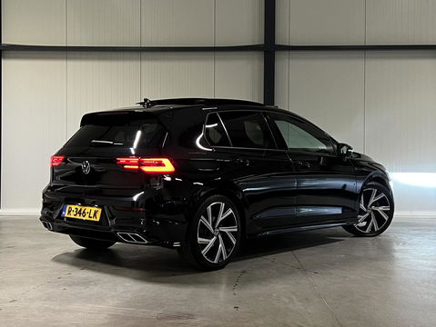 Volkswagen Golf 1.5 eTSI R-Line Pano Carplay Sfeer IQ Light