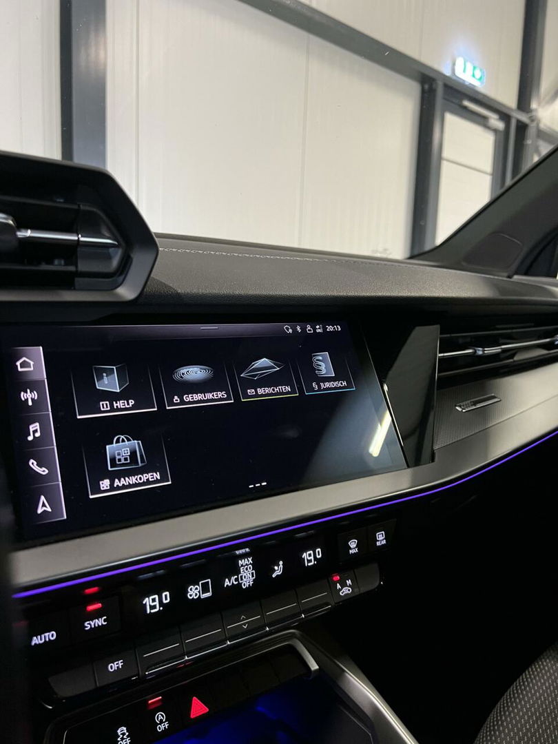 Audi A3 Limousine 35 TFSI edition one S-line Virtual Sfeer