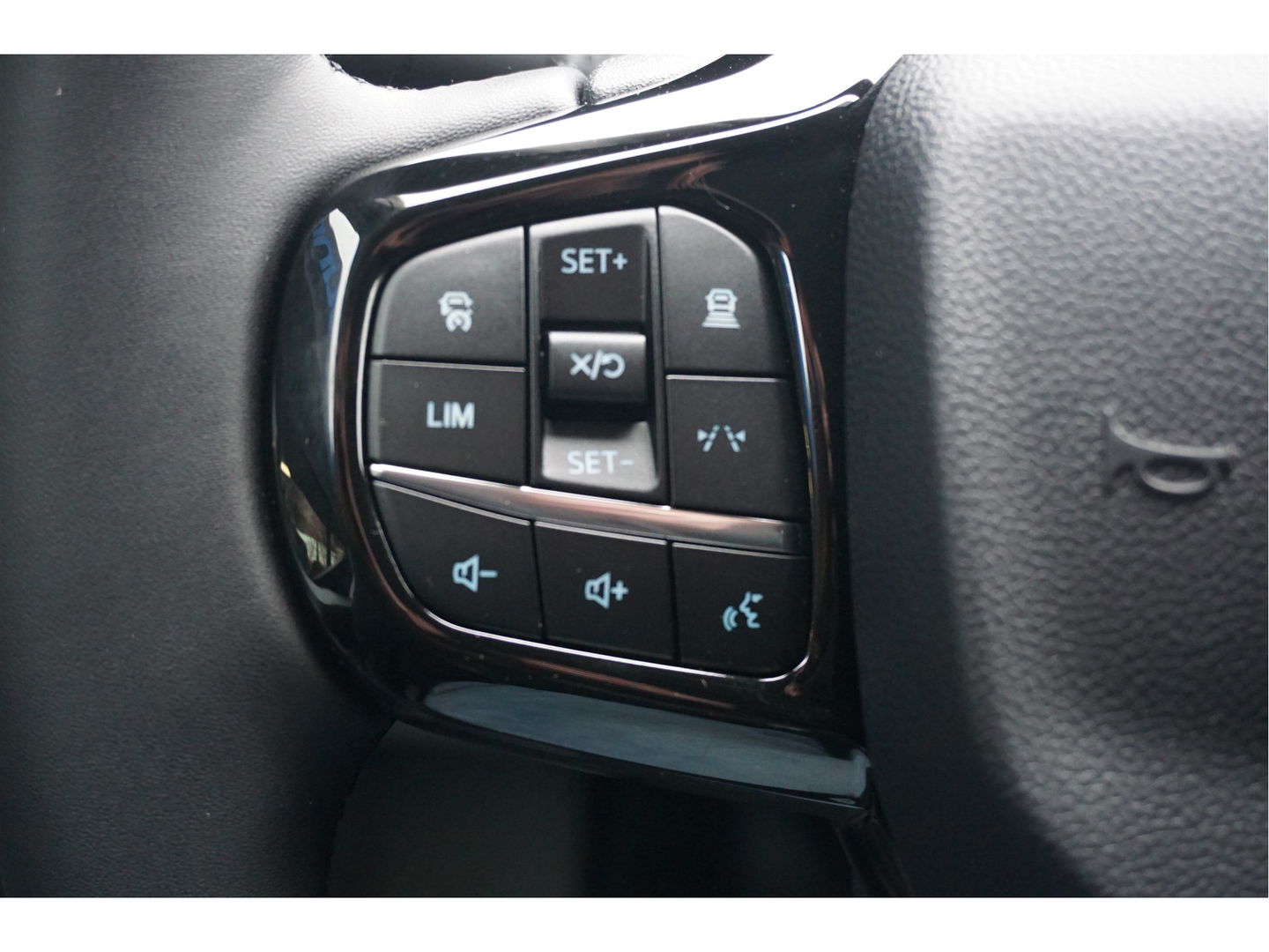 Ford Transit Custom 320L 2.5 PHEV Hybride 233PK Trend PRIJS INCL. BPM !! 13" Navi, Adap. Cruise, Camera!! NR. HYB012