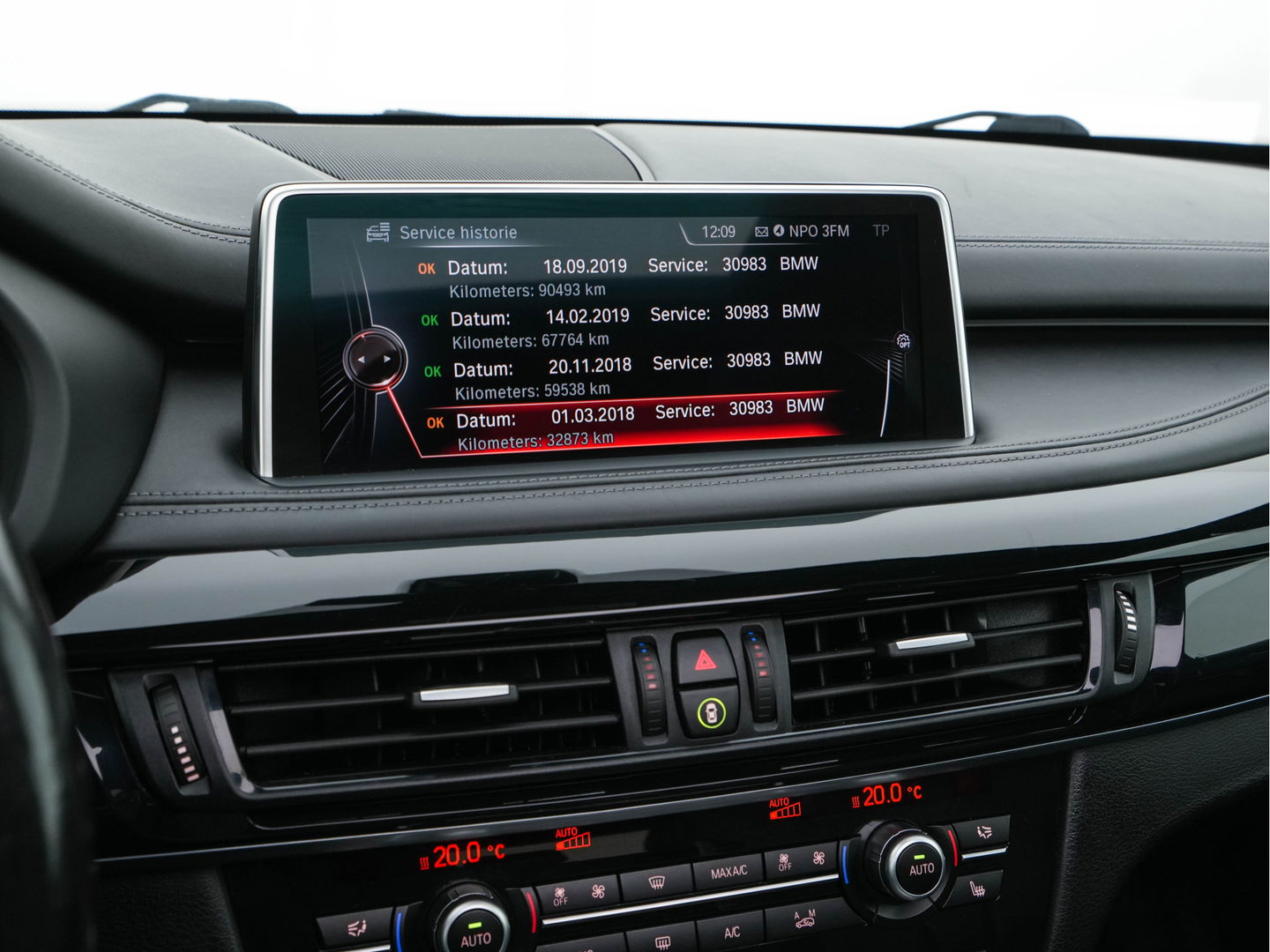 BMW X5 M High Executive M-Sportpack Aut. *PANO | HEAD-UP | LEATHER | FULL-LED | NAVI-FULLMAP | MEMORY-PACK | HARMAN/KARDON-AUDIO | KEYLESS | CAMERA | HEATED-COMFORTSEATS | SHIFTPADDLES | TOWBAR | 20''ALU*