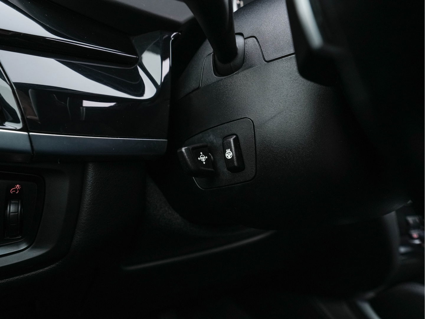 BMW X5 M High Executive M-Sportpack Aut. *PANO | HEAD-UP | LEATHER | FULL-LED | NAVI-FULLMAP | MEMORY-PACK | HARMAN/KARDON-AUDIO | KEYLESS | CAMERA | HEATED-COMFORTSEATS | SHIFTPADDLES | TOWBAR | 20''ALU*