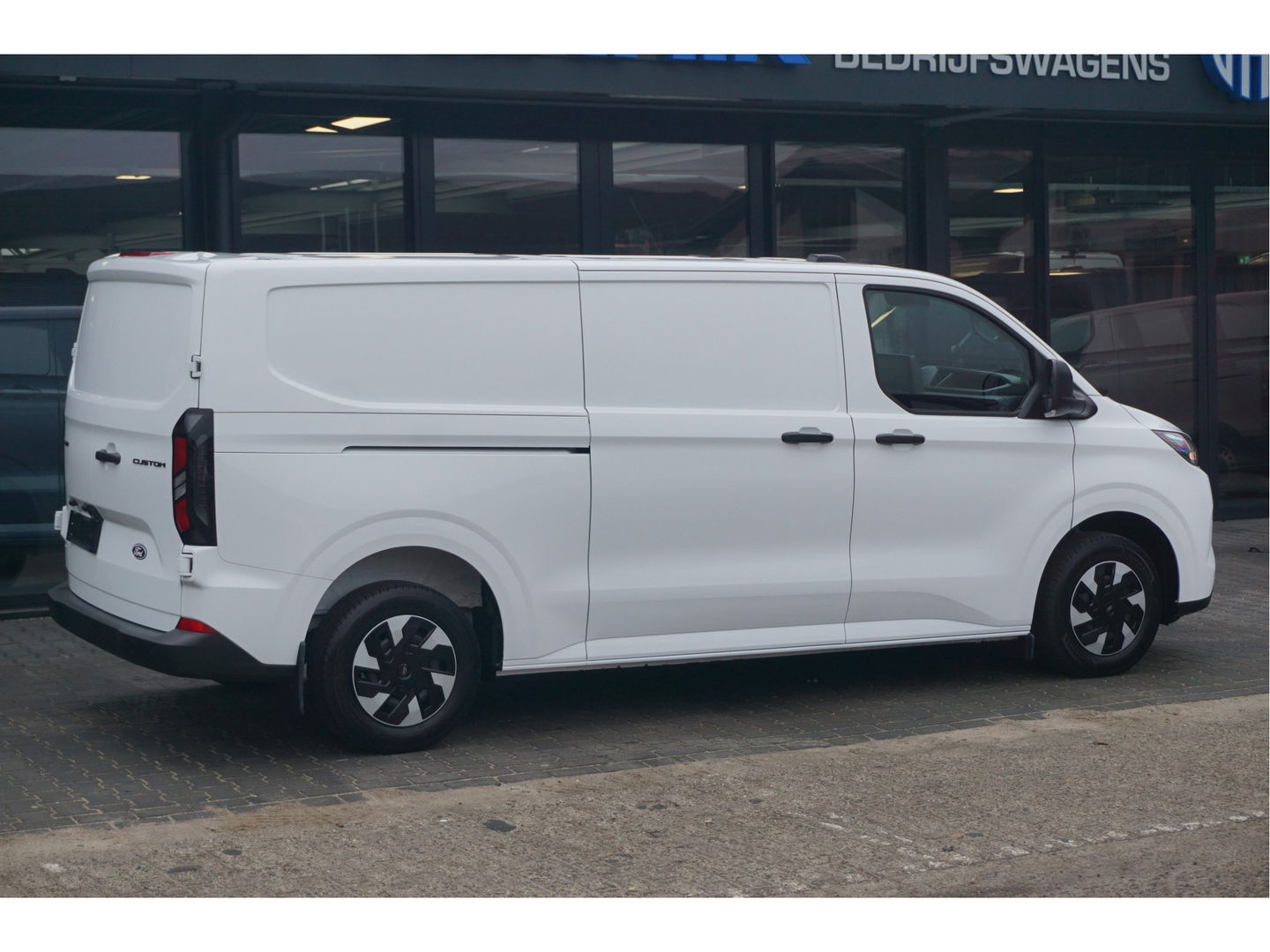 Ford Transit Custom 320L 2.5 PHEV Hybride 233PK Trend PRIJS INCL. BPM !! 13" Navi, Adap. Cruise, Camera!! NR. HYB010