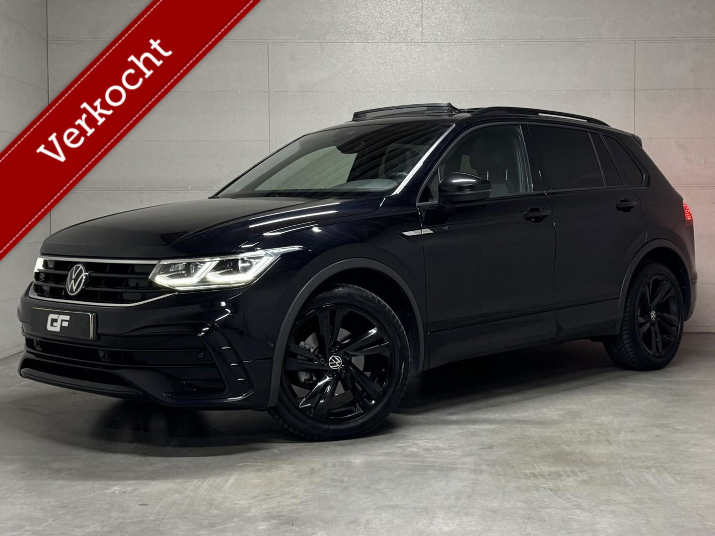 Volkswagen Tiguan 1.5 TSI R-Line Black Style Pano H/K NAP