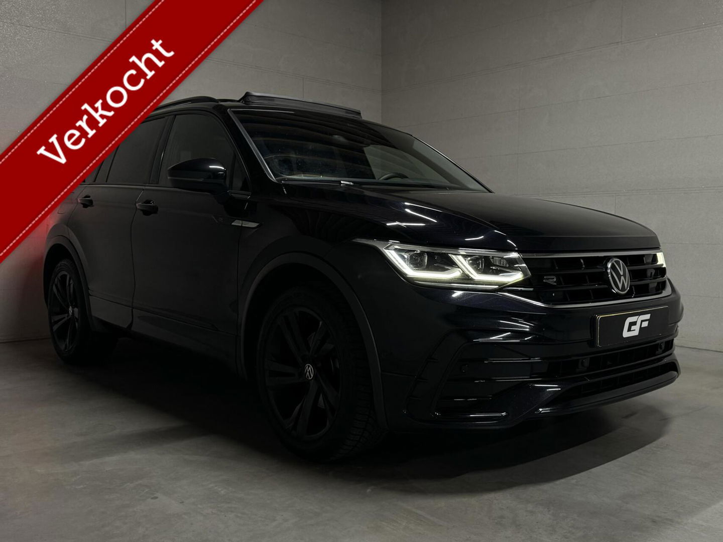 Volkswagen Tiguan 1.5 TSI R-Line Black Style Pano H/K NAP