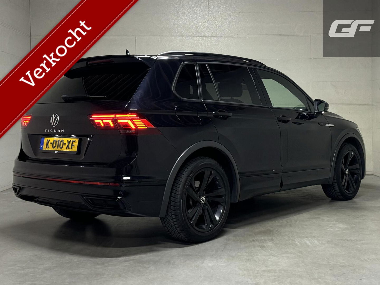 Volkswagen Tiguan 1.5 TSI R-Line Black Style Pano H/K NAP