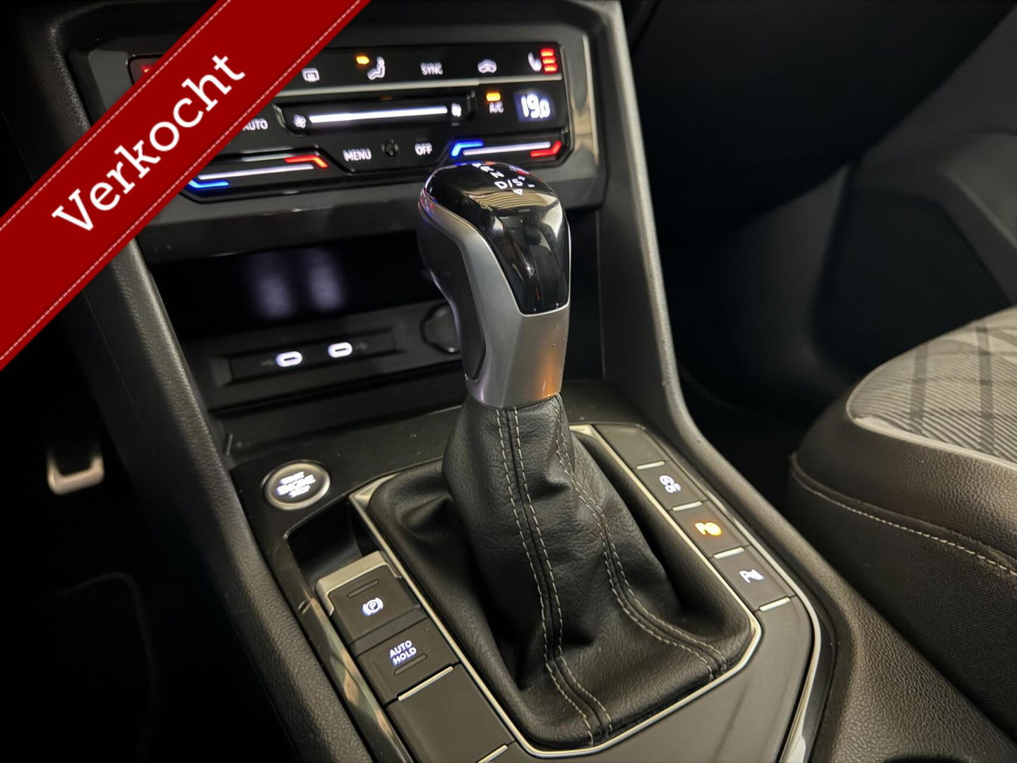 Volkswagen Tiguan 1.5 TSI R-Line Black Style Pano H/K NAP