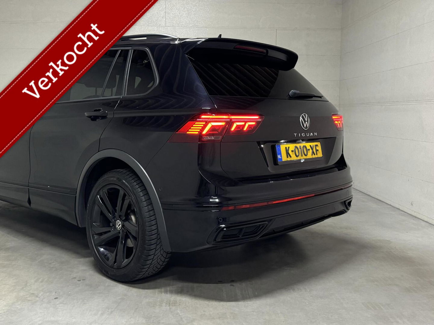 Volkswagen Tiguan 1.5 TSI R-Line Black Style Pano H/K NAP
