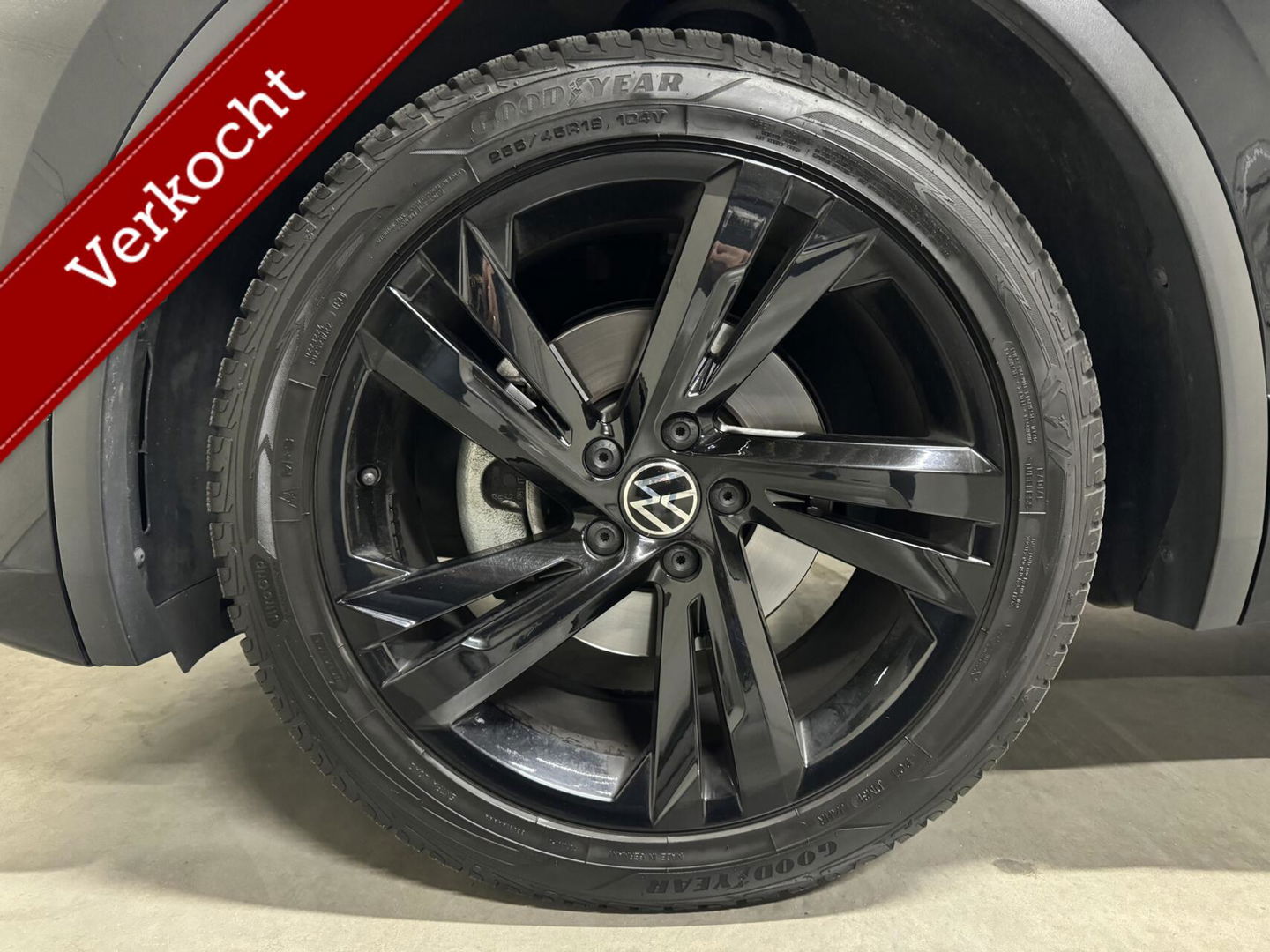 Volkswagen Tiguan 1.5 TSI R-Line Black Style Pano H/K NAP