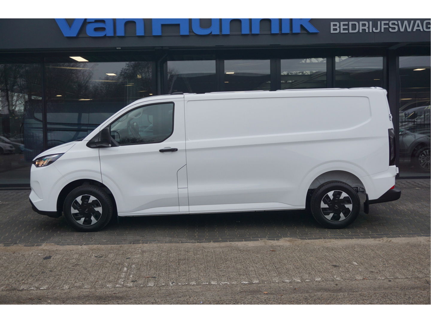 Ford Transit Custom 320L 2.5 PHEV Hybride 233PK Trend PRIJS INCL. BPM !! 13" Navi, Adap. Cruise, Camera!! NR. HYB008
