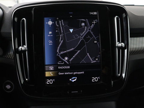 Volvo XC40 1.5 T4 Plug-in hybrid R Design | Leder/Alcantara | Carplay | Navigatie | Parkeerverwarming | Keyless | Cruise control | Parkeerhulp | Climate control | Full LED | PHEV