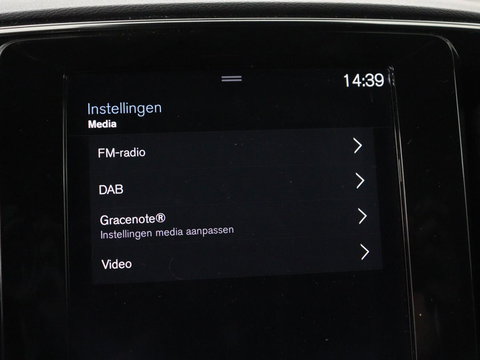 Volvo XC40 1.5 T4 Plug-in hybrid R Design | Leder/Alcantara | Carplay | Navigatie | Parkeerverwarming | Keyless | Cruise control | Parkeerhulp | Climate control | Full LED | PHEV